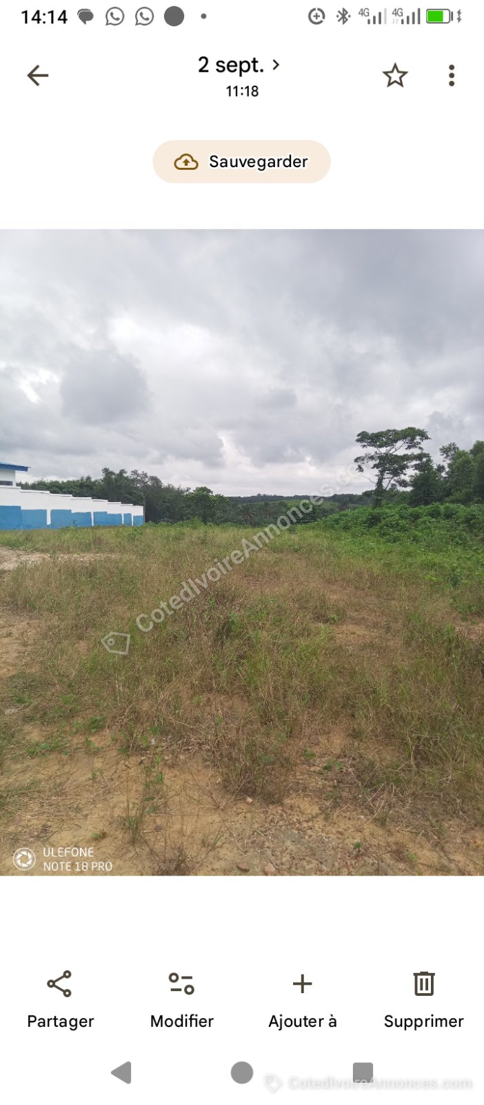 TERRAINS À AZAGUIÉ à Abidjan