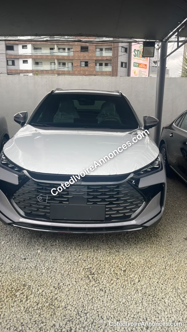 BYD TANG hybride rechargeable 7 places 2025/2026 — Véhicules à Abidjan