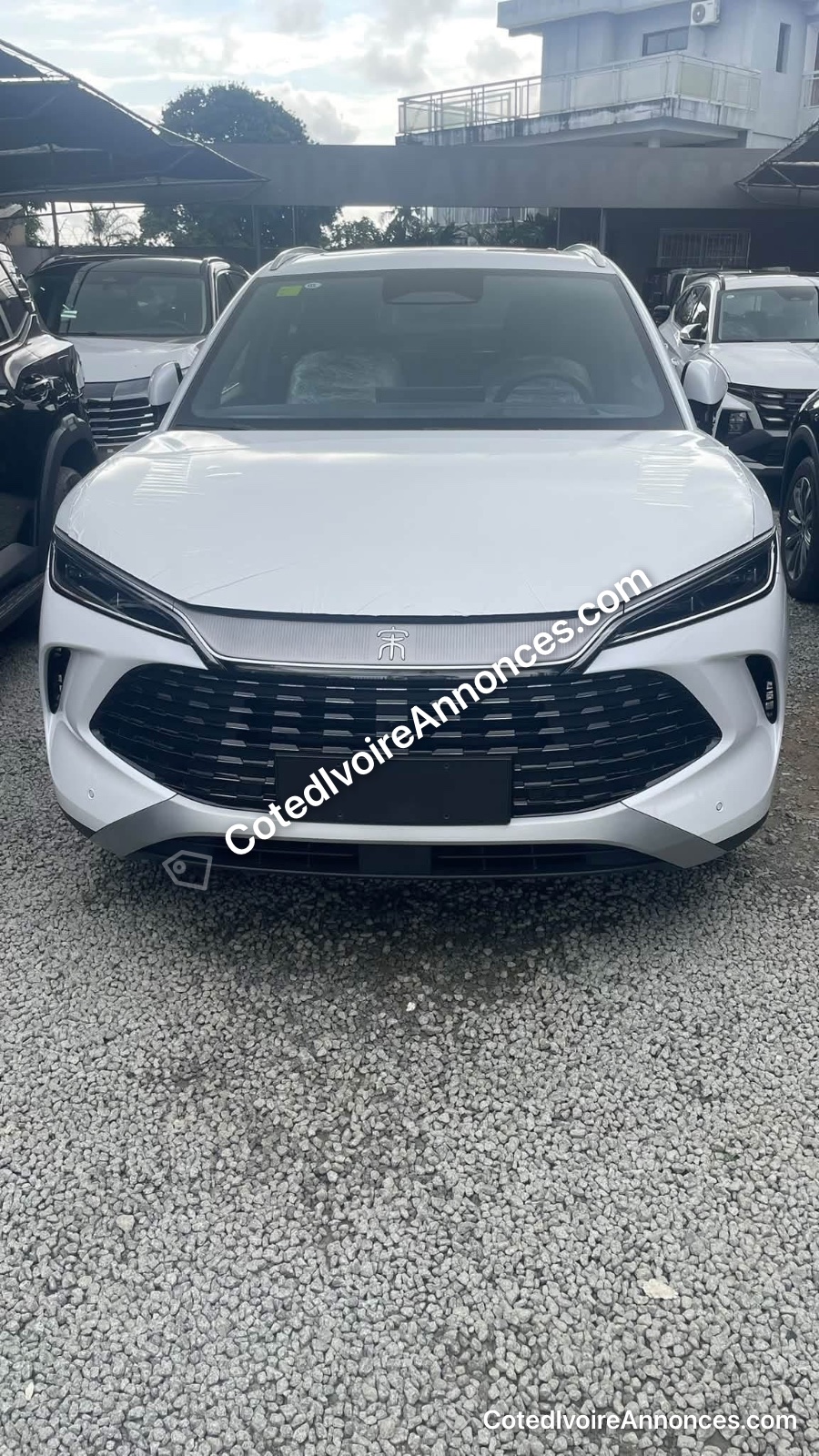 BYD SONG L HYBRIDE RECHARGEABLE 2025 à Abidjan