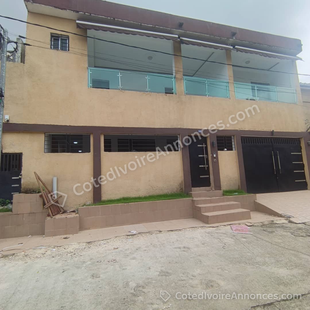 Villa duplexe à louer à Abidjan
