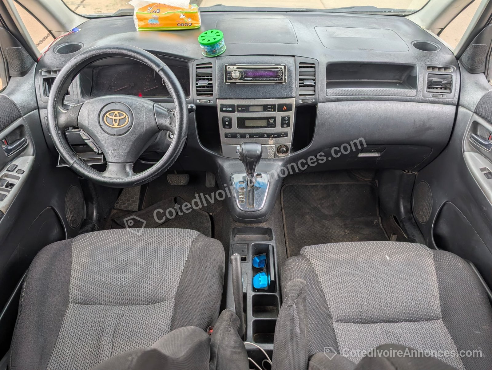 Toyota Verso à Abidjan