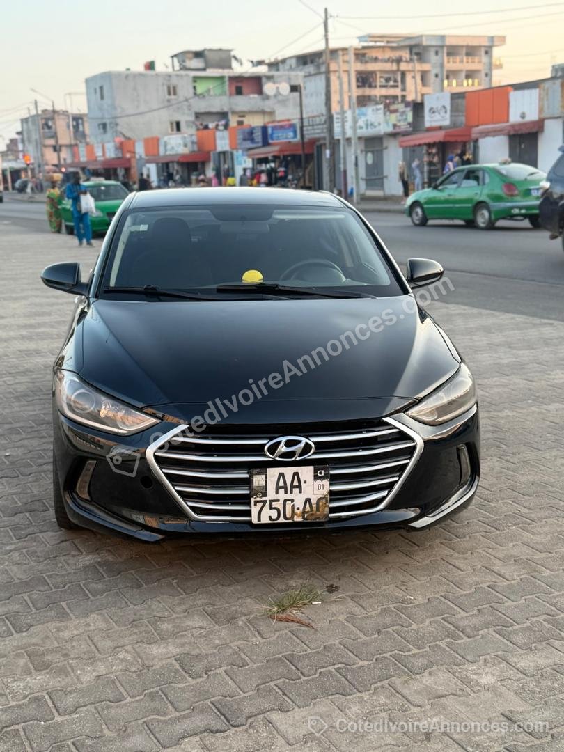 Hyundai Elantra Année 2018, Occasion très propre à Abidjan