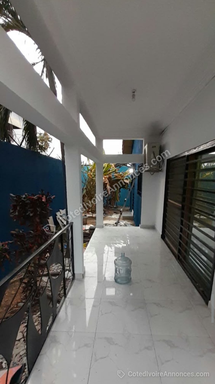 A louer villa bon standing a la Riviera 4 — Immobilier à Abidjan
