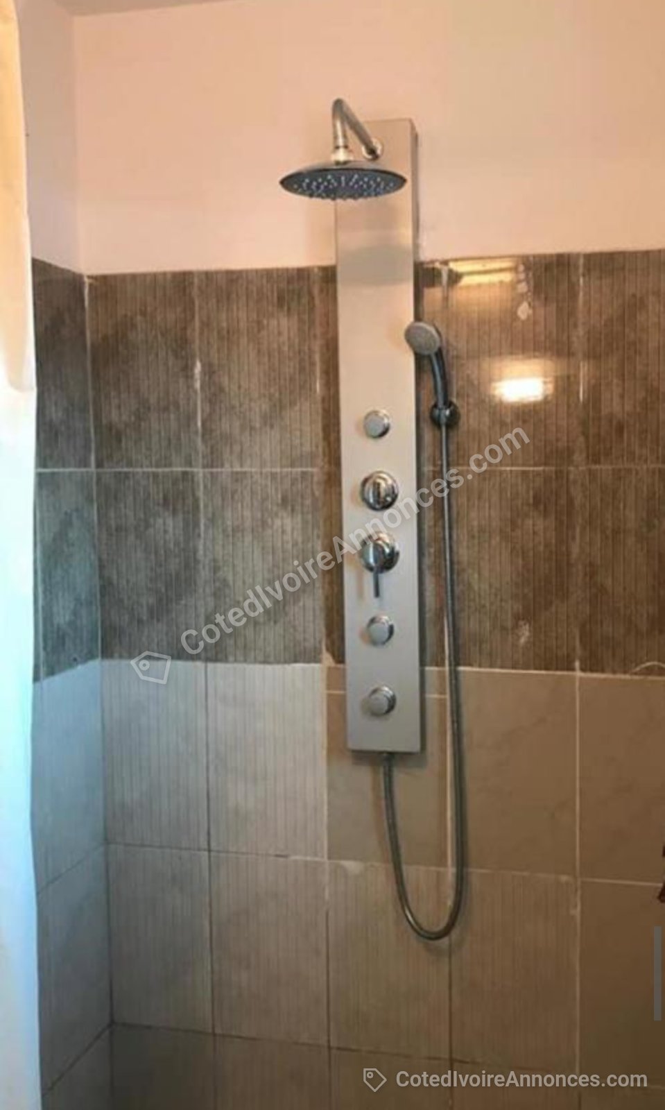 Location d'un 2 pièces bon standing — photo 1