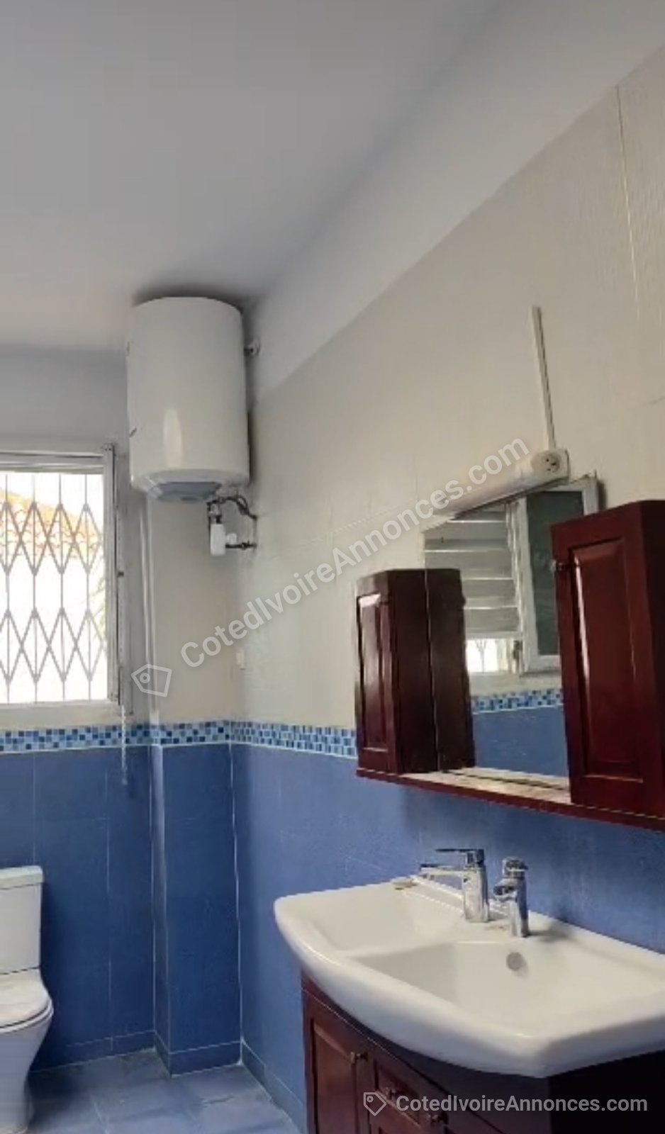 Location d'une villa de 6 pièces à la Riviera Beverly à Abidjan