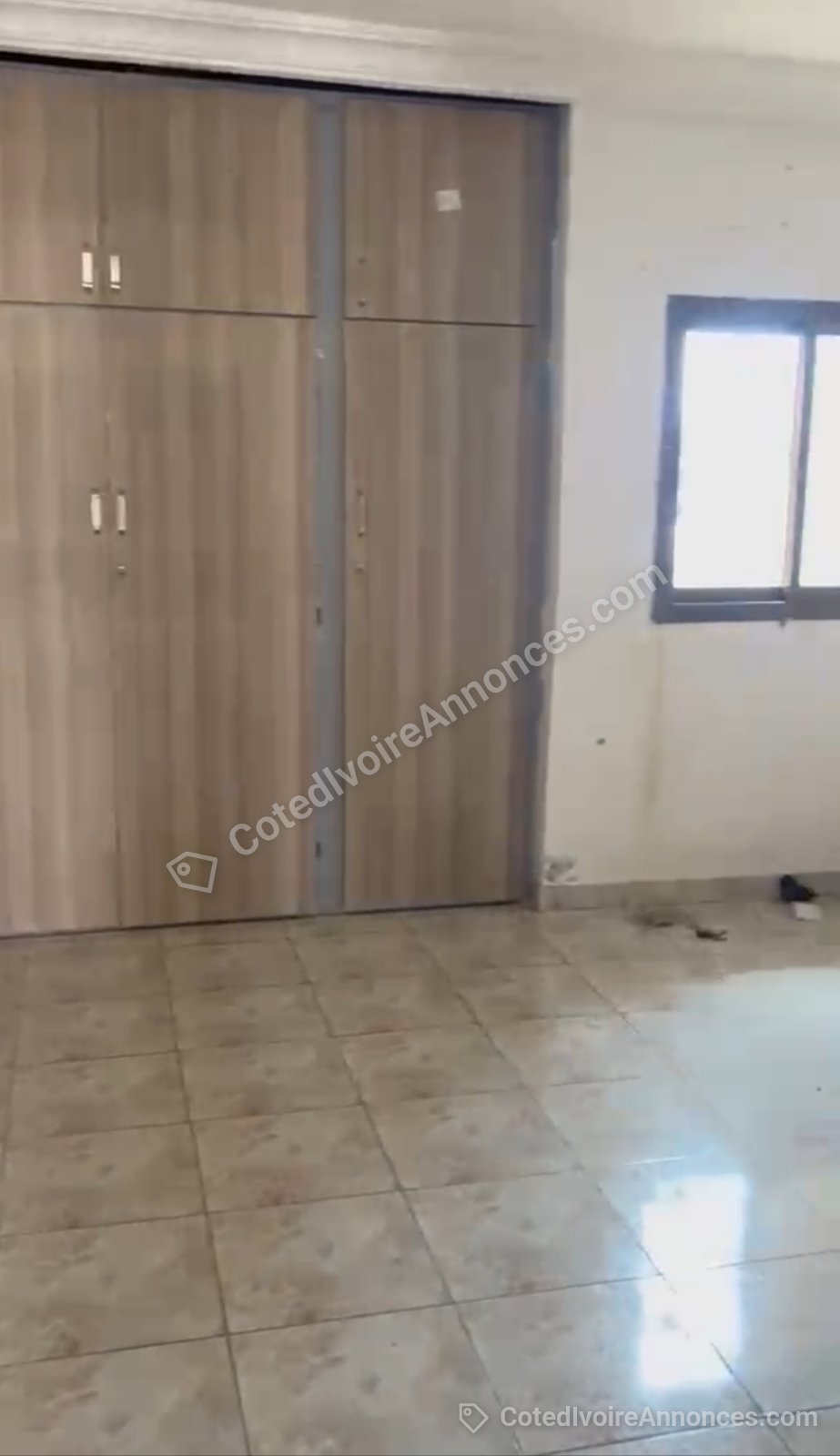Appartement de 2 pièces à la Riviera Triangle à Abidjan
