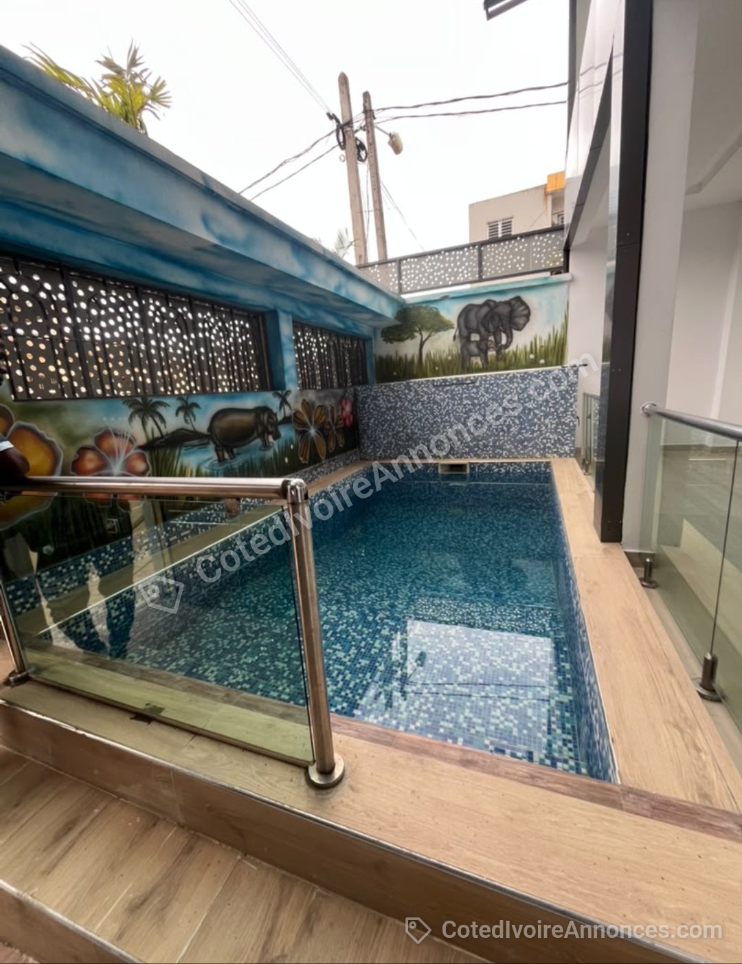 Duplex 6 pièces avec piscine à la Riviera Faya à Abidjan