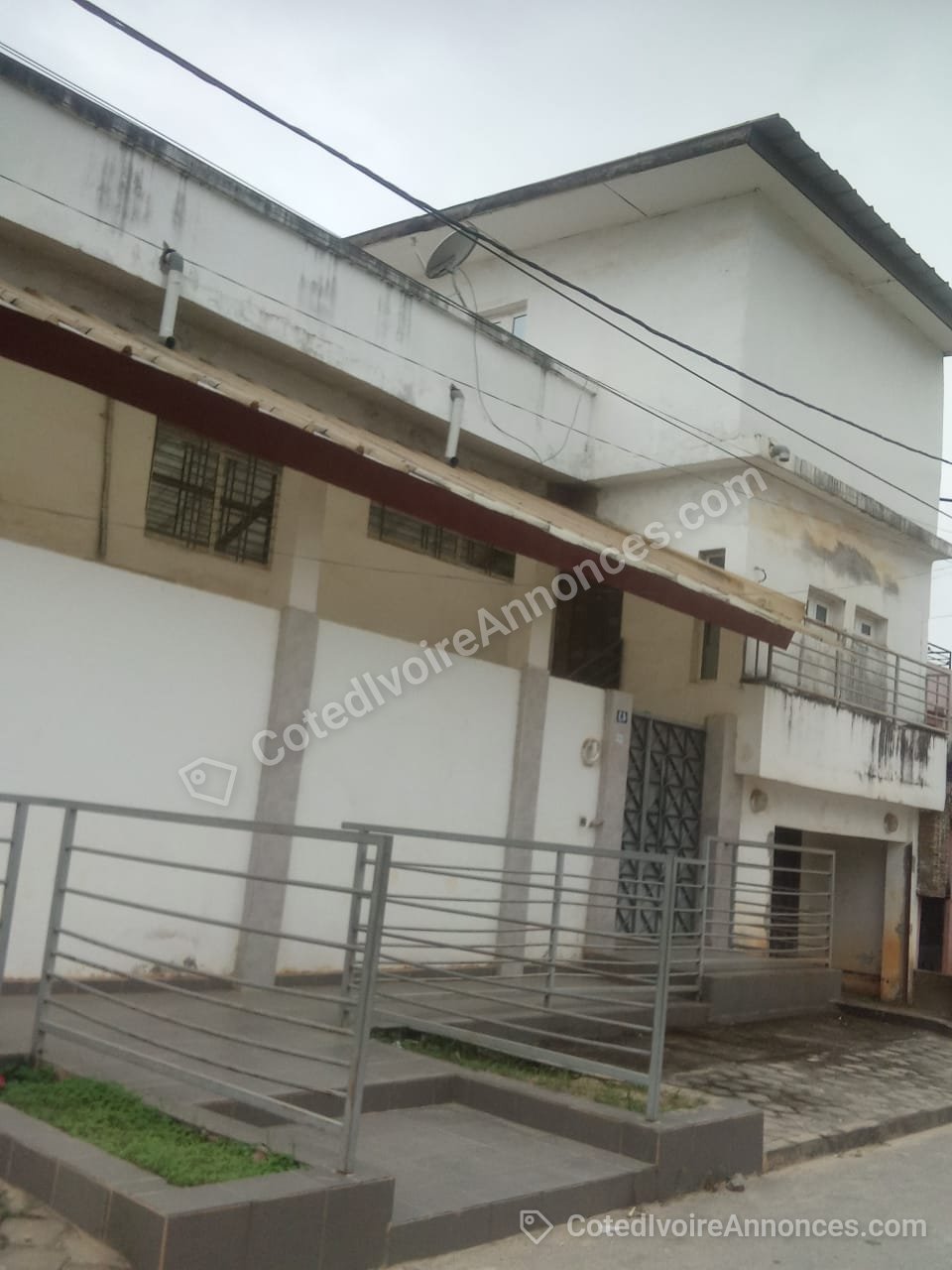 Duplex 9pièces à la Riviera Mbadon — Immobilier à Abidjan