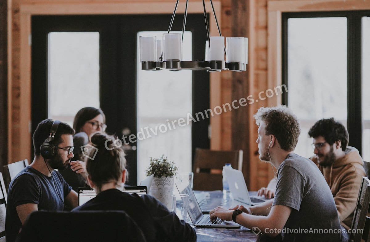 Recrutement : Commercial terrain (H/F) — Emploi à Abidjan